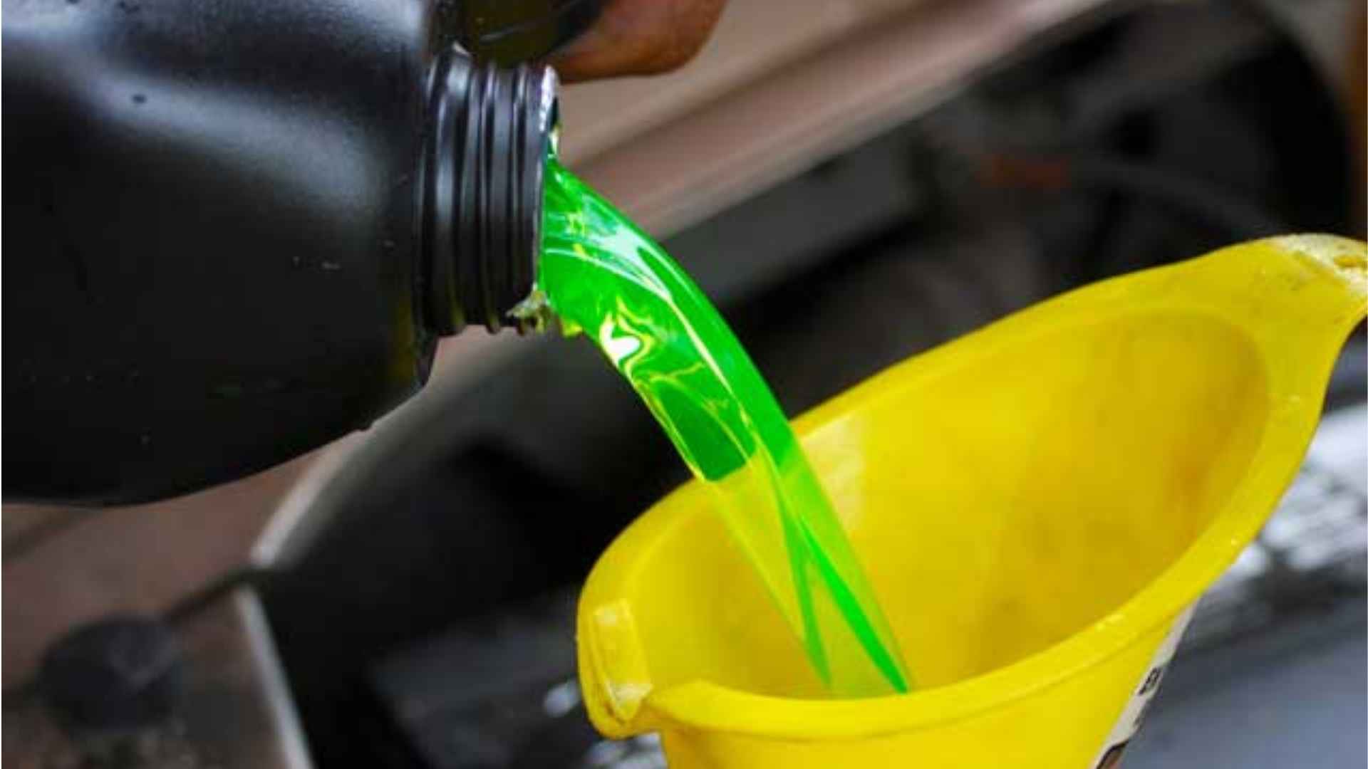 únik chladiacej kvapaliny v aute